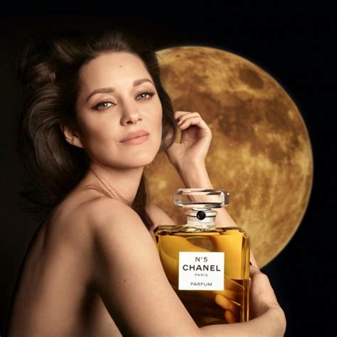 marion cotillard -- chanel|Chanel no 5 advert christmas.